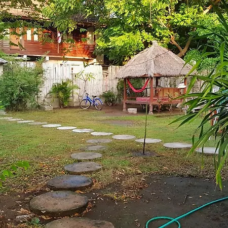 Kayu Cottage Gili Trawangan Exterior photo