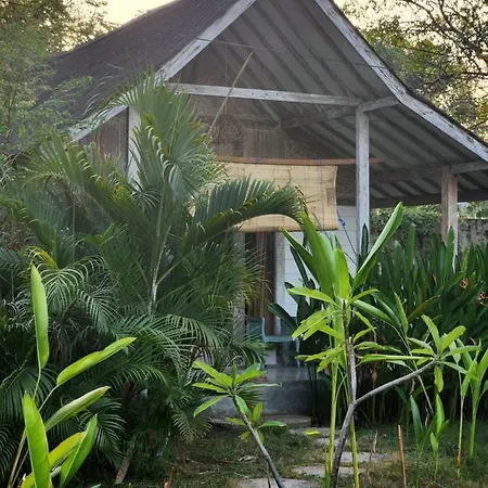 Kayu Cottage Gili Trawangan Exterior photo